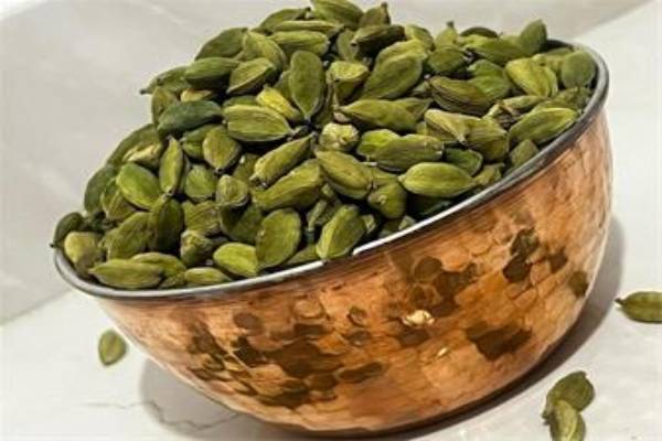 فروش اسانس هل، تولید کننده معتبر اسانس در ایران، پخش اسانس طبیعی