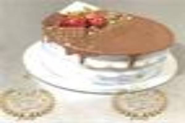 فروش کیک تولد و خدمات شیرینی سفارش