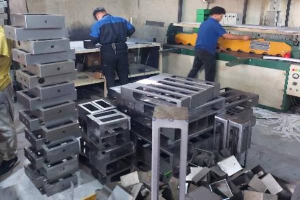 خدمات فلز کاری و رنگ پودری الکترو استاتیک در تهران