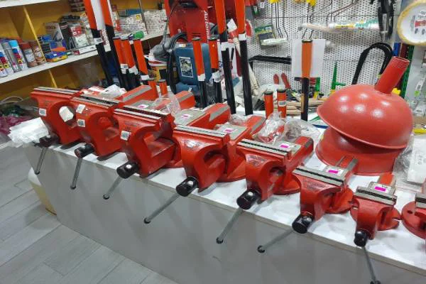 گیره رومیزی صنعتگران با بدنه نشکن